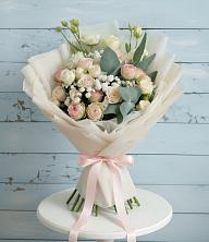 Букет цветов из:  Розы и Лизиантусы в Магнитогорске