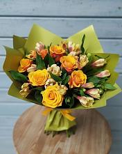 Букет цветов из:  Альстромерии и Розы в Магнитогорске