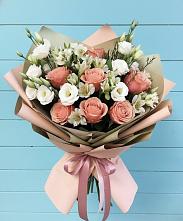 Букет цветов из:  Розы, Альстромерии и Лизиантусы в Магнитогорске