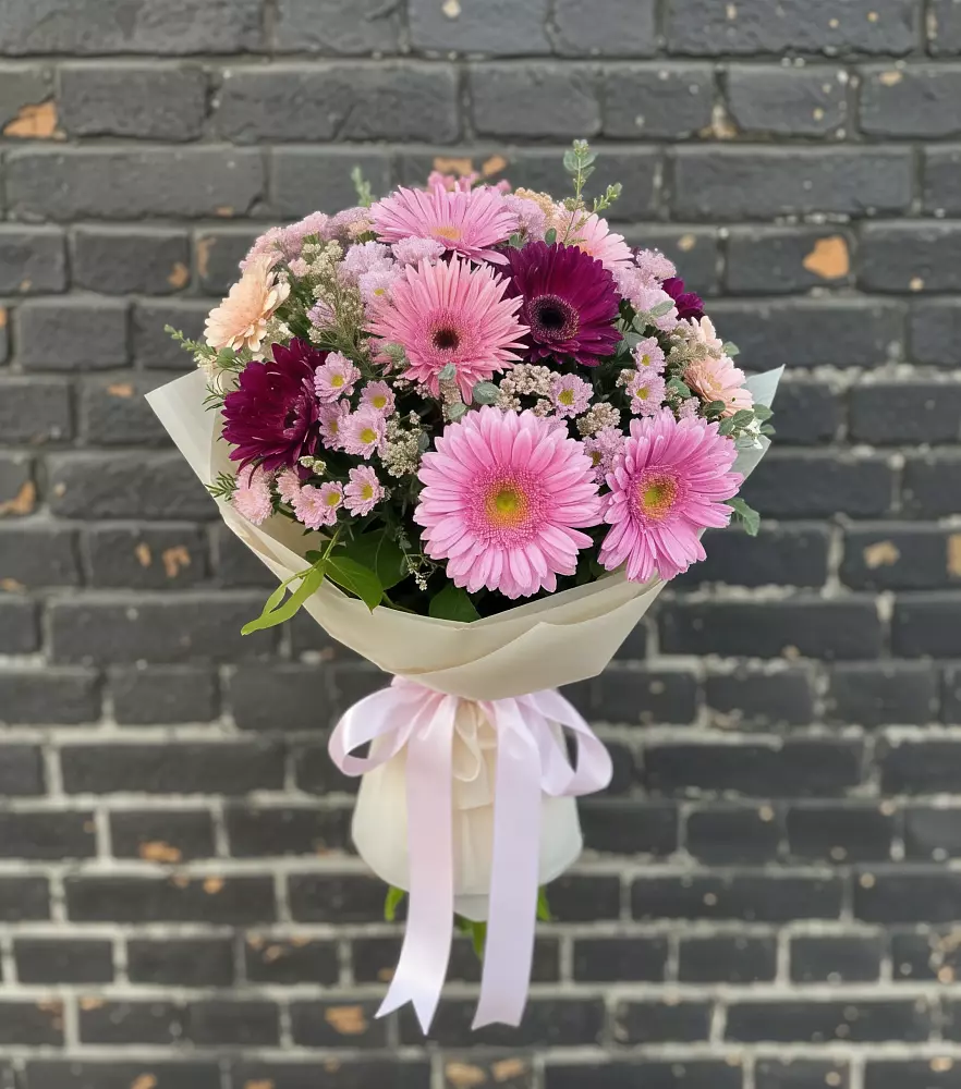Букет цветов из: Герберы и Хризантемы в Магнитогорске