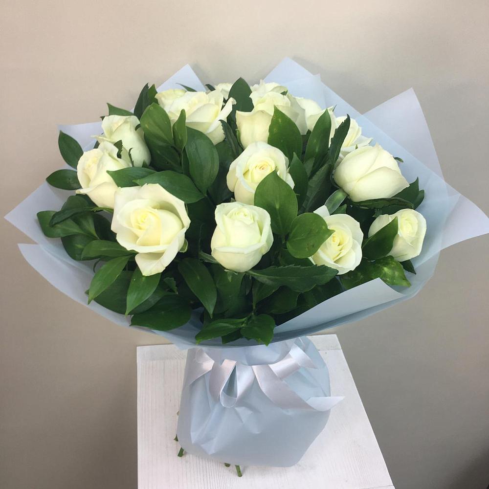 Букет 15 Белых роз Проуд в Магнитогорске