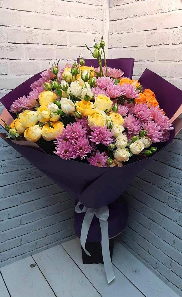 Букет цветов из: Хризантемы и Розы в Магнитогорске