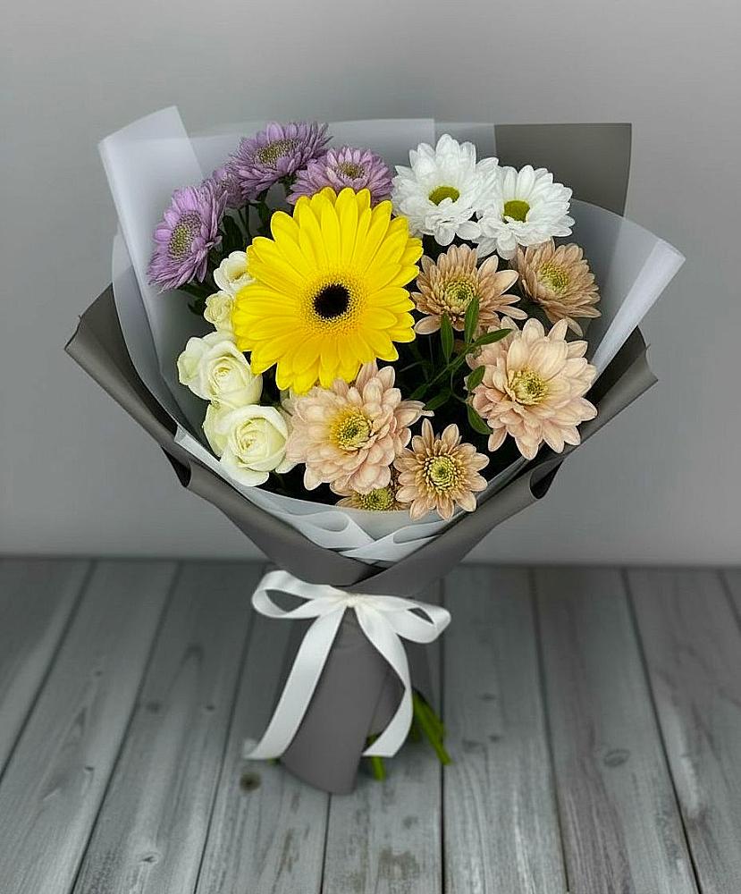 Букет цветов из: Розы, Герберы и Хризантемы в Магнитогорске