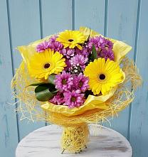 Букет цветов из:  Хризантемы и Герберы #REPLACE_PRED# Магнитогорске