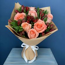 Букет цветов из:  Розы и Альстромерии в Магнитогорске