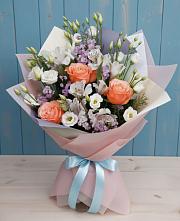 Букет цветов из:  Лизиантусы, Розы, Альстромерии и Гипсофила в Магнитогорске