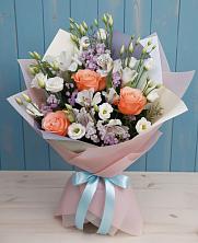 Букет цветов из:  Лизиантусы, Розы, Альстромерии и Гипсофила в Магнитогорске