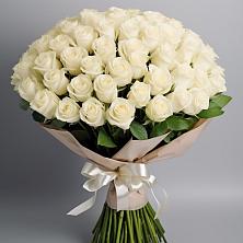 Букет 101 беля роза Белоснежка в Магнитогорске