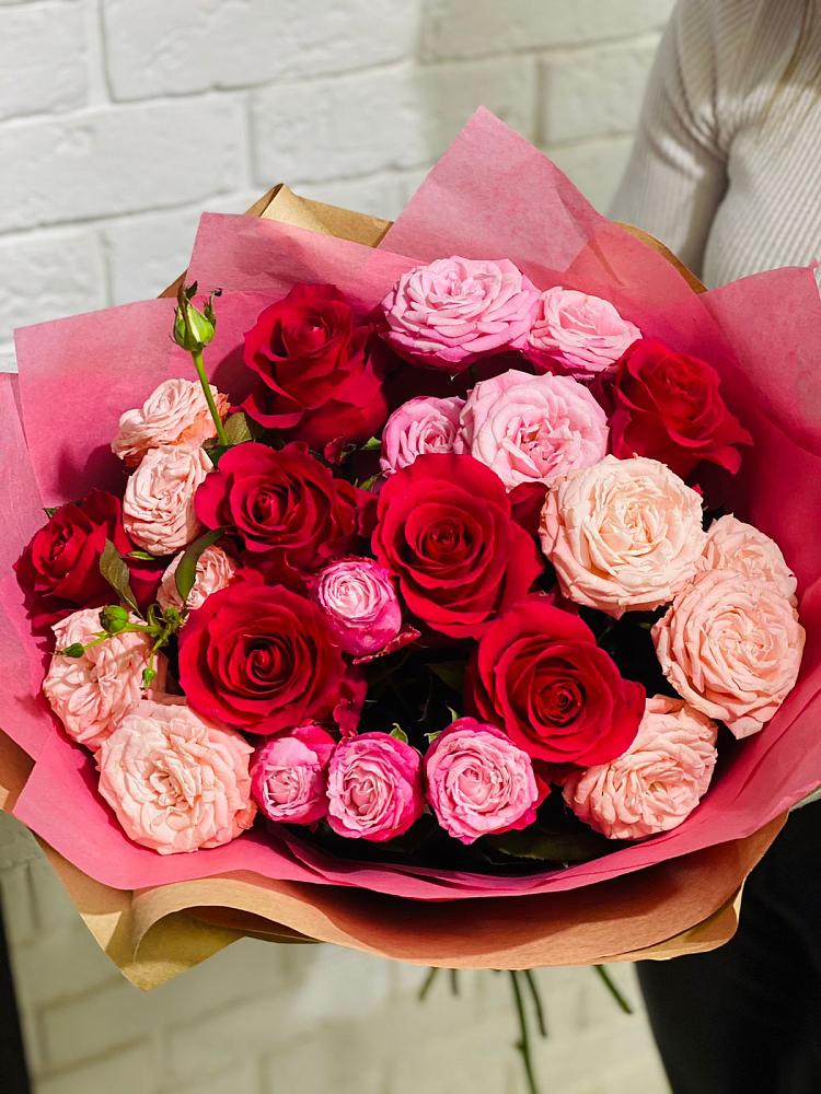 Букет цветов из: Розы в Магнитогорске