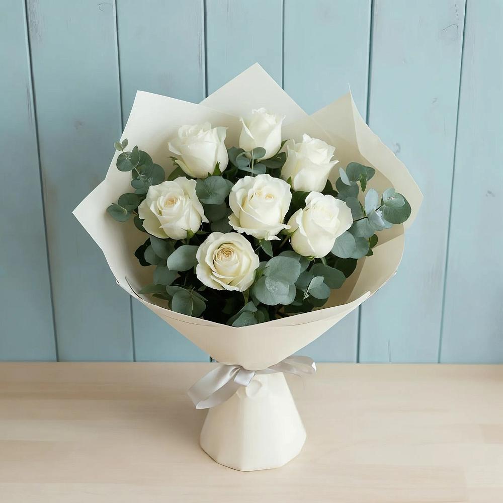 Букет Белые розы в Эвкалипте в Магнитогорске