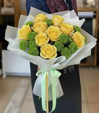 Букет цветов из:  Хризантемы и Розы в Магнитогорске