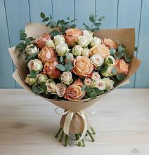 Букет цветов из:  Альстромерии и Розы в Магнитогорске