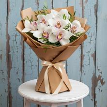 Букет цветов из:  Орхидеи и Розы в Магнитогорске
